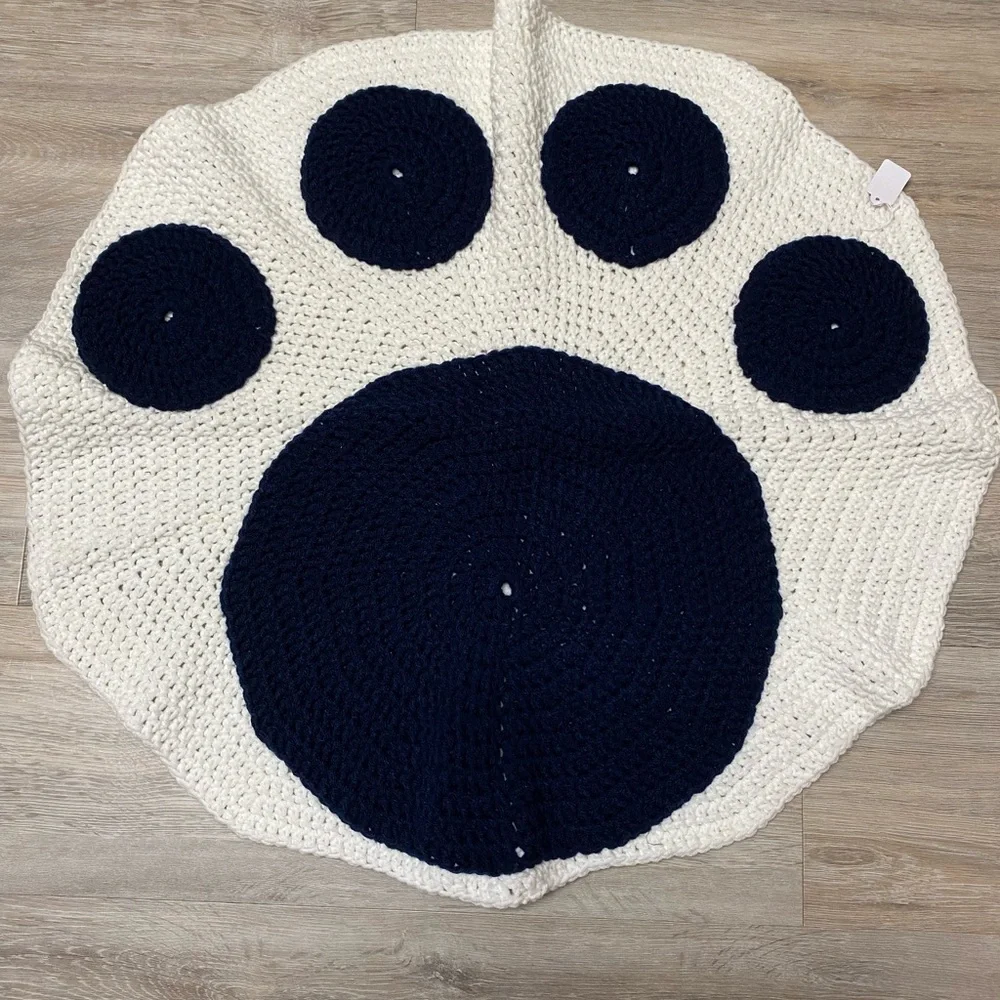 Handmade 26” White and Navy Paw Print Crochet Throw Rug